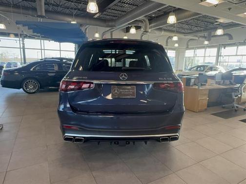 2026 Mercedes-Benz AMG GLS 63 Base