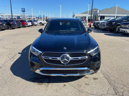 Black 2026 Mercedes-Benz GLC 300 4MATIC