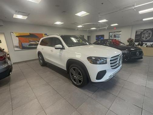2025 Mercedes-Benz GLS 450 4MATIC