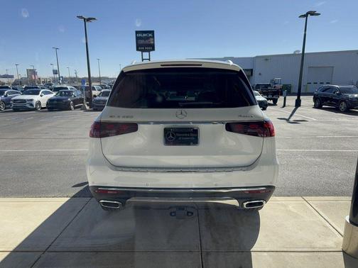Polar White 2026 Mercedes-Benz GLS 450 4MATIC