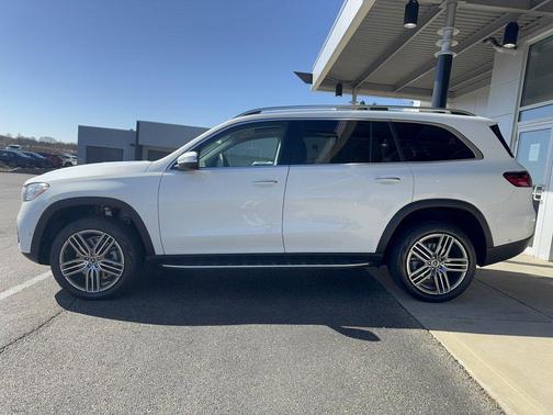 Polar White 2026 Mercedes-Benz GLS 450 4MATIC