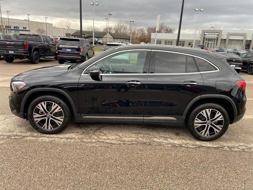 Night Black 2025 Mercedes-Benz GLA 250 4MATIC