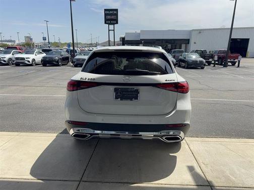 Polar White 2026 Mercedes-Benz GLC 300 4MATIC