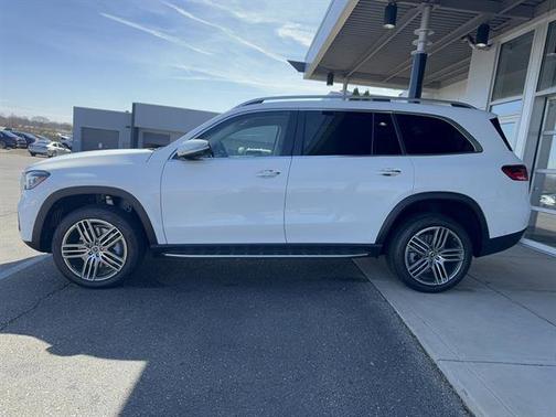 Polar White 2026 Mercedes-Benz GLS 450 4MATIC