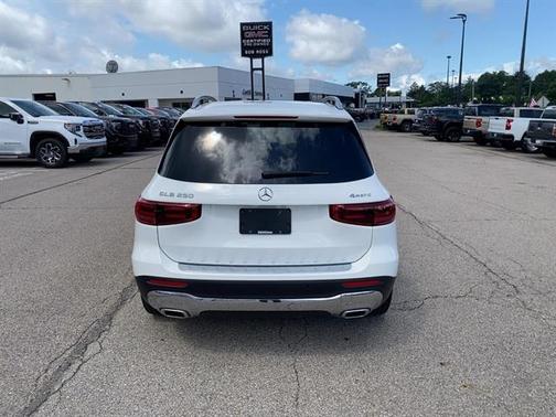2025 Mercedes-Benz GLB 250 4MATIC