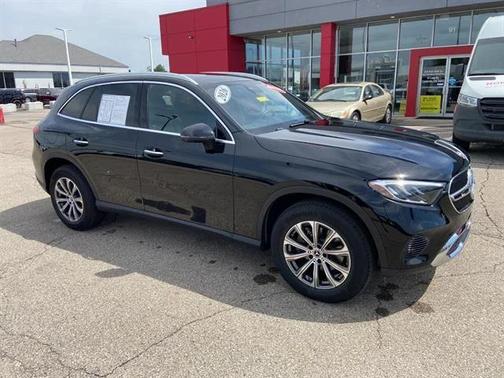 Black 2026 Mercedes-Benz GLC 300 4MATIC