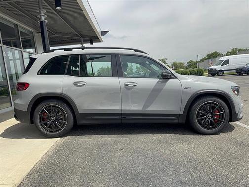 MANUFAKTUR Alpine Grey 2026 Mercedes-Benz AMG GLB 35 4MATIC