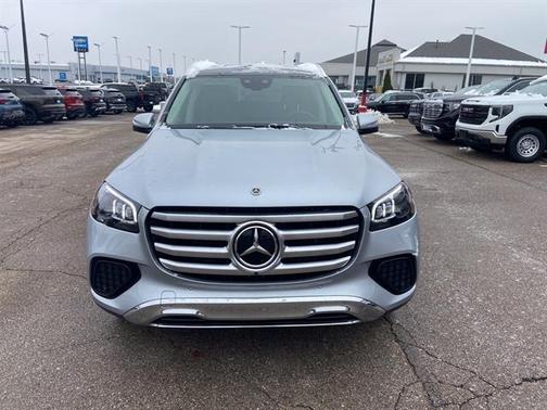 2025 Mercedes-Benz GLS 450 4MATIC