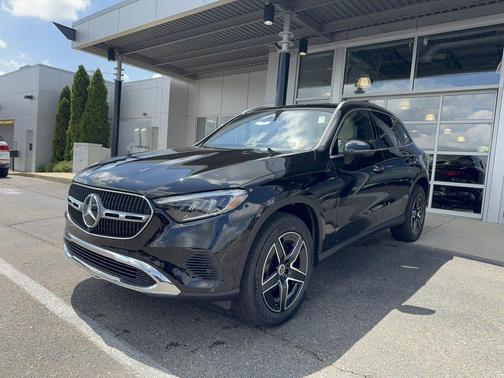 Black 2026 Mercedes-Benz GLC 300 4MATIC