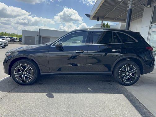 Black 2026 Mercedes-Benz GLC 300 4MATIC