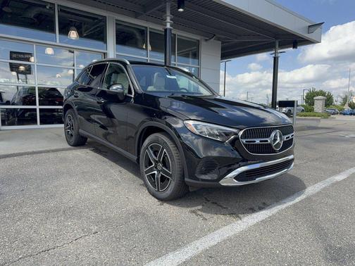Black 2026 Mercedes-Benz GLC 300 4MATIC