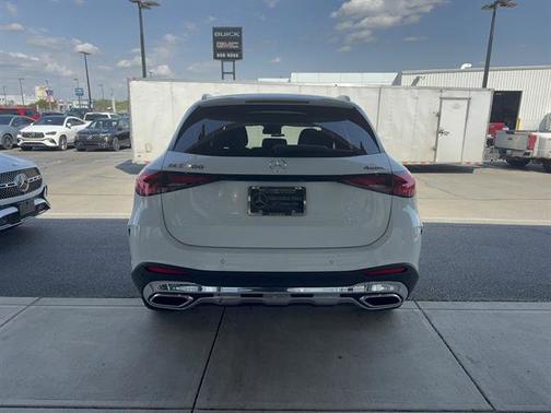 Polar White 2026 Mercedes-Benz GLC 300 4MATIC