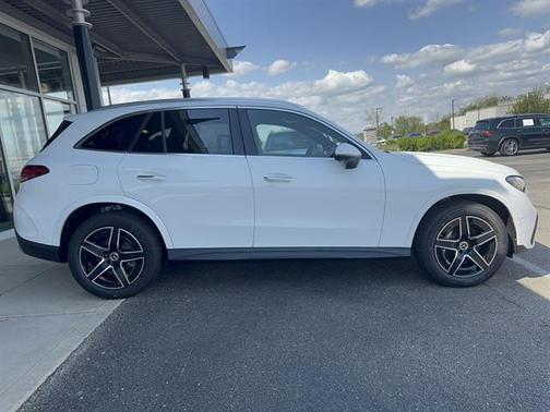 Polar White 2026 Mercedes-Benz GLC 300 4MATIC