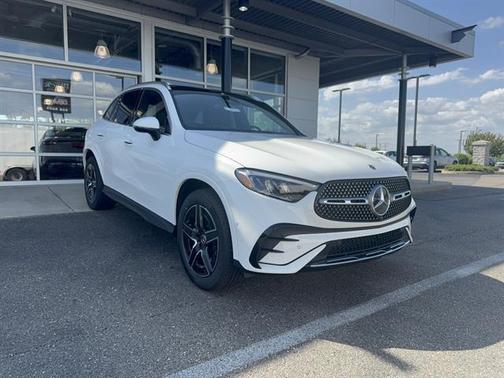 Polar White 2026 Mercedes-Benz GLC 300 4MATIC