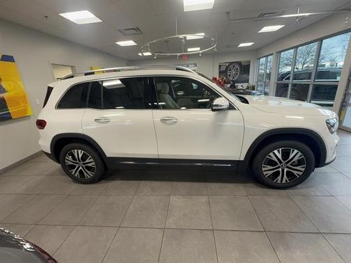 2025 Mercedes-Benz GLB 250 4MATIC