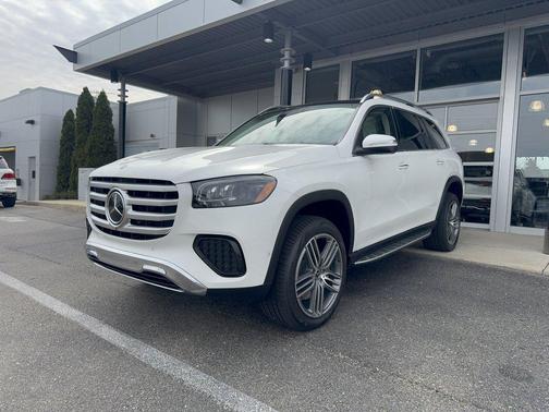 Polar White 2026 Mercedes-Benz GLS 450 4MATIC