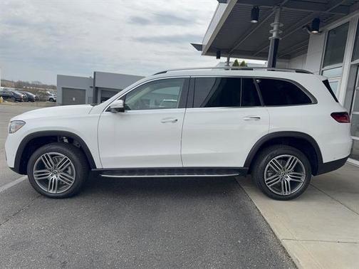 Polar White 2026 Mercedes-Benz GLS 450 4MATIC