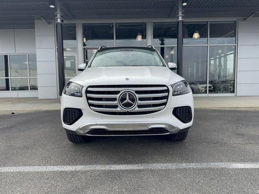 Polar White 2026 Mercedes-Benz GLS 450 4MATIC
