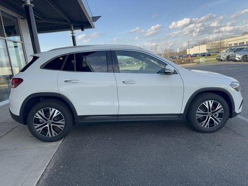 Polar White 2025 Mercedes-Benz GLA 250 4MATIC