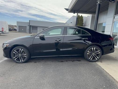Night Black 2026 Mercedes-Benz CLA 250 4MATIC