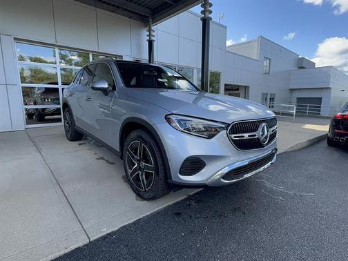 Cirrus Silver Metallic 2026 Mercedes-Benz GLC 300 4MATIC