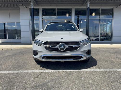 MANUFAKTUR Alpine Grey 2026 Mercedes-Benz GLC 300 4MATIC