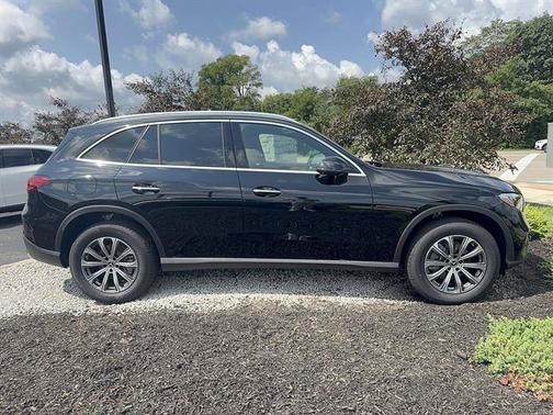 Black 2026 Mercedes-Benz GLC 300 4MATIC