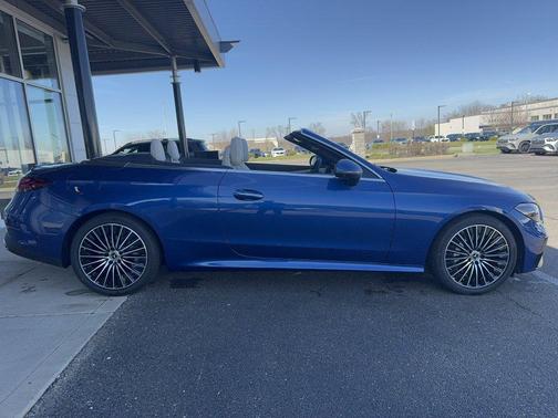 Starling Blue Metallic 2026 Mercedes-Benz CLE 300 4MATIC Cabriolet