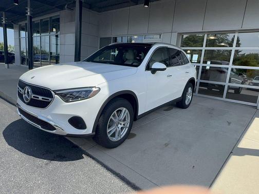 Polar White 2026 Mercedes-Benz GLC 300 4MATIC
