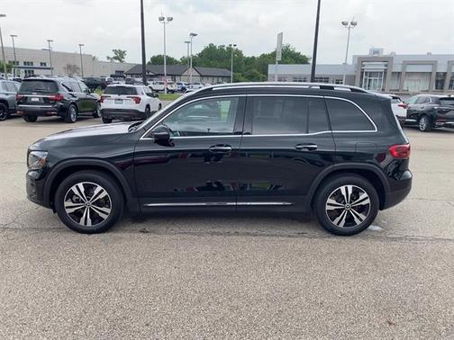 2025 Mercedes-Benz GLB 250 4MATIC