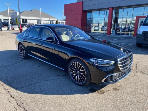 Black 2023 Mercedes-Benz S-Class 4MATIC