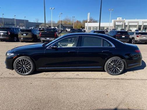 Black 2023 Mercedes-Benz S-Class 4MATIC
