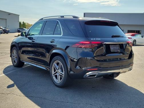 Black 2026 Mercedes-Benz GLE 450 4MATIC