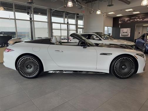 2026 Mercedes-Benz Maybach SL 680 Monogram Series 4MATIC