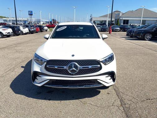 Polar White 2025 Mercedes-Benz GLC 350e Base