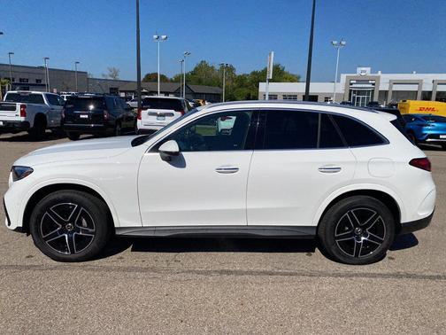 Polar White 2025 Mercedes-Benz GLC 350e Base