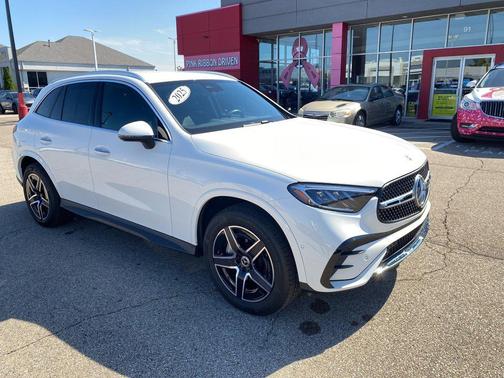 Polar White 2025 Mercedes-Benz GLC 350e Base