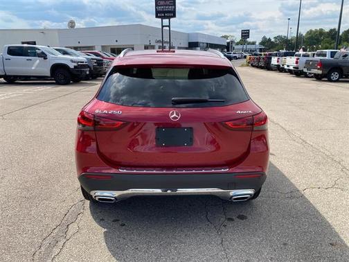 MANUFAKTUR Patagonia Red Metallic 2022 Mercedes-Benz GLA 250 4MATIC