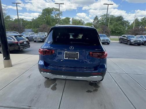 Starling Blue Metallic 2026 Mercedes-Benz GLB 250 4MATIC