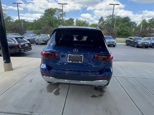 Starling Blue Metallic 2026 Mercedes-Benz GLB 250 4MATIC