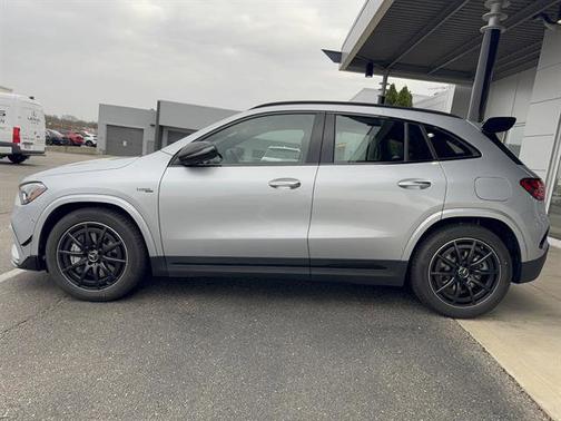 Cirrus Silver Metallic 2026 Mercedes-Benz AMG GLA 35 4MATIC