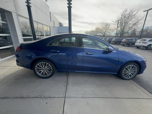 Starling Blue Metallic 2026 Mercedes-Benz CLA 250 4MATIC