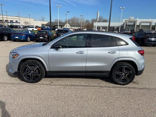 Cirrus Silver Metallic 2026 Mercedes-Benz GLA 250 4MATIC