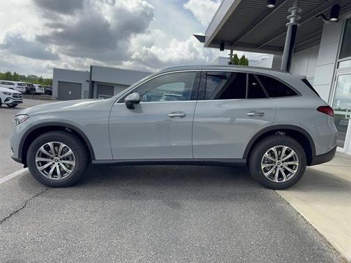 MANUFAKTUR Alpine Grey 2026 Mercedes-Benz GLC 300 4MATIC