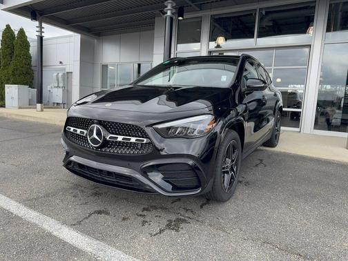 Cosmos Black Metallic 2026 Mercedes-Benz GLA 250 4MATIC
