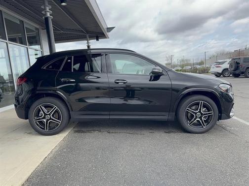 Cosmos Black Metallic 2026 Mercedes-Benz GLA 250 4MATIC