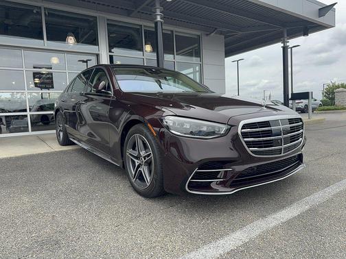 MANUFAKTUR Rubellite Red Metallic 2026 Mercedes-Benz S-Class 4MATIC