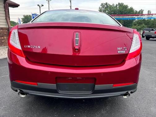 2014 Lincoln MKS Base