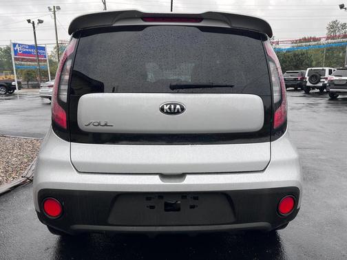 2017 Kia Soul Base