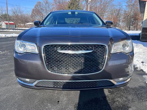 2016 Chrysler 300 Limited